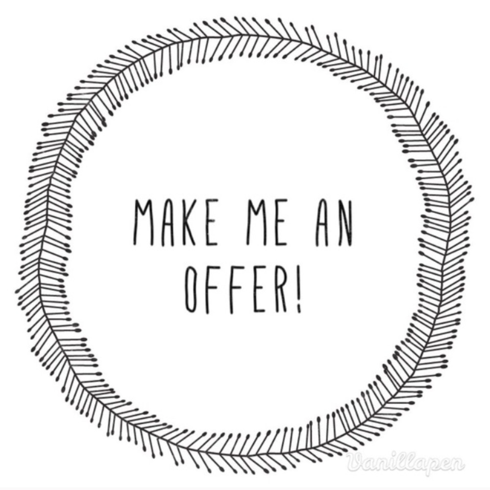 ⚡️Open to offers on all items!! ☺️ open to bundles
